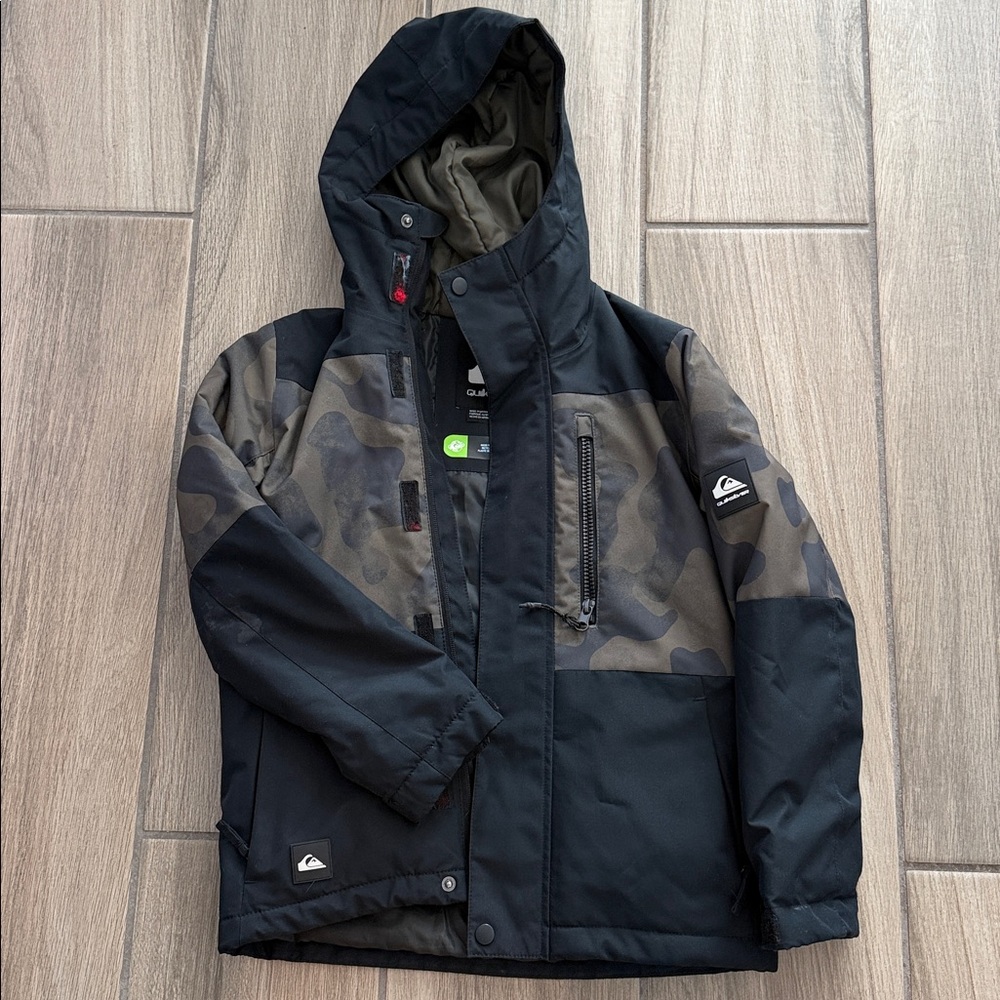 Quiksilver - Dryflight Black and White Snowboarding Camouflage Jacket